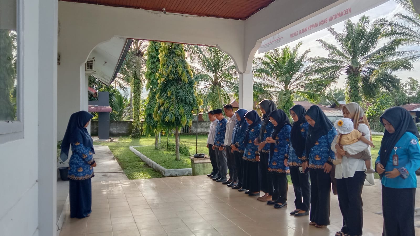 Apel Pagi Pegawai Kantor Kecamatan Basa Ampek Balai Tapan 17 Oktober 2025