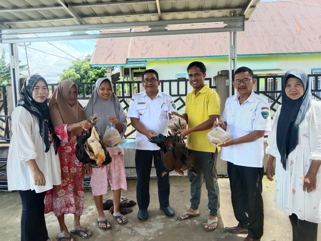Penyerahan Program Ketahanan Pangan Nagari Tapan