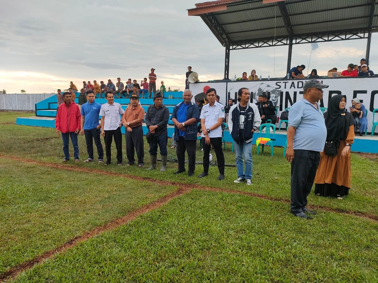 Camat Basa Ampek Balai Tapan Menghadiri Pembukaan Halilintar Cup IV