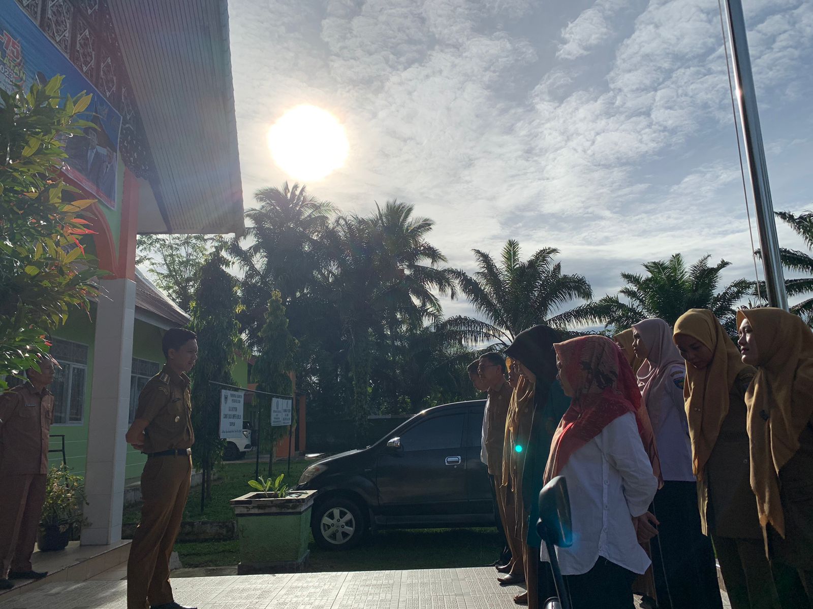 Senin 15 Mei 2023 Apel Pagi Pegawai Kantor Kecamatan Basa Ampek Balai Tapan