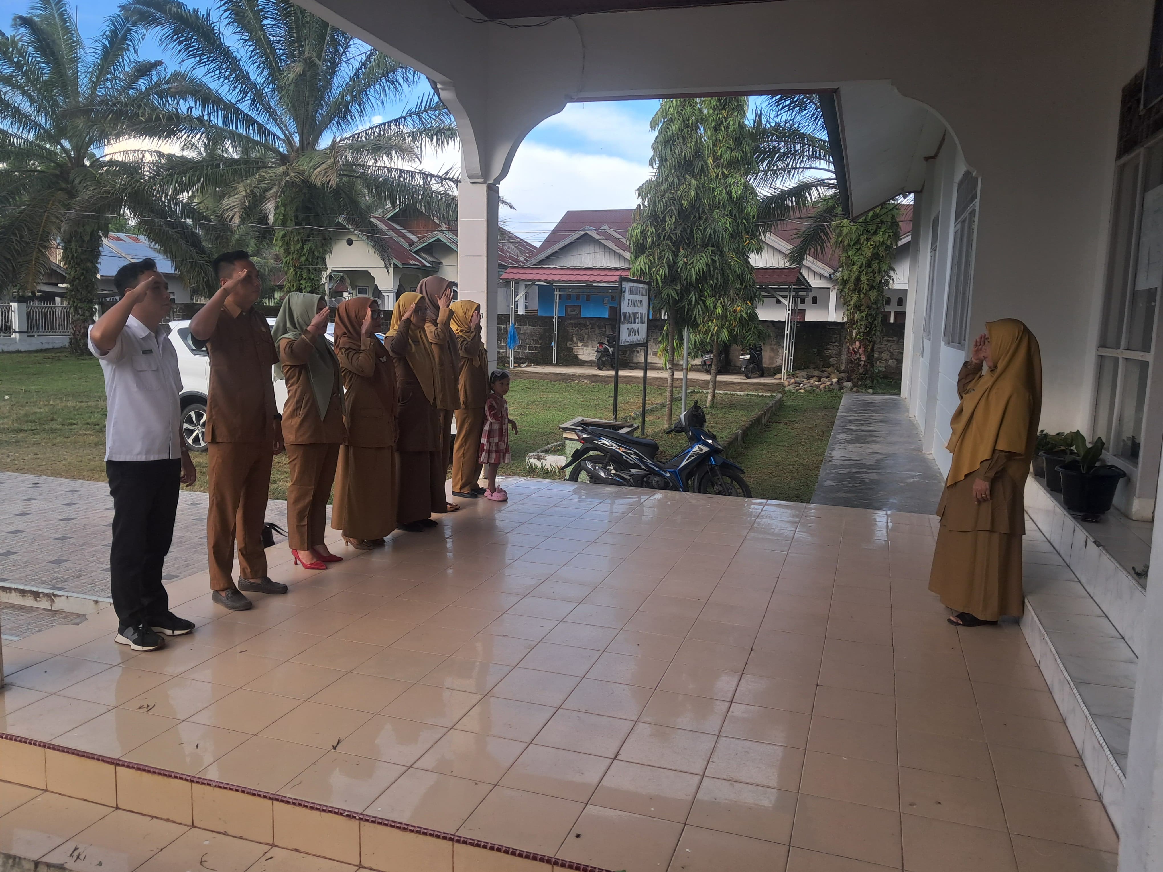 Apel Pagi Awal Bulan Februari 2026 Pegawai Kantor Kecamatan Basa Ampek Balai Tapan