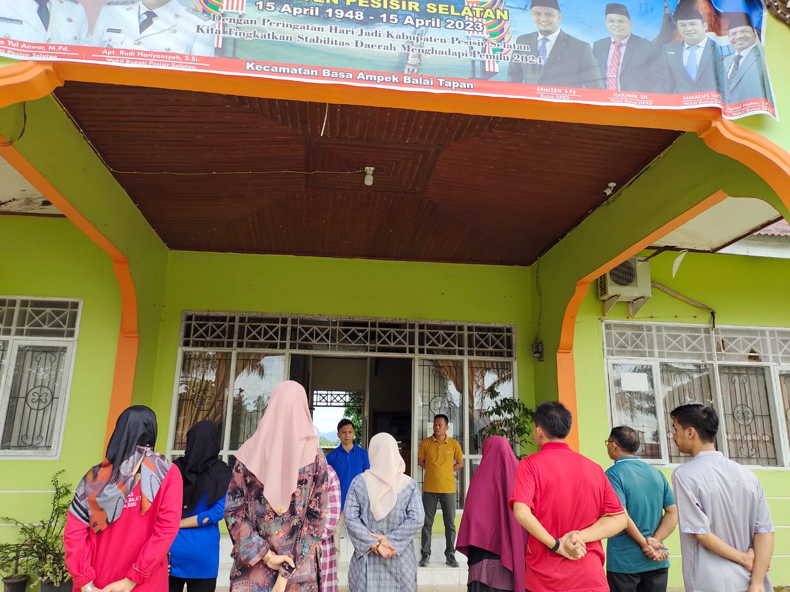 Apel Pagi Jumat 21 Juli 2023 Pegawai Kantor Kecamatan Basa Ampek Balai Tapan