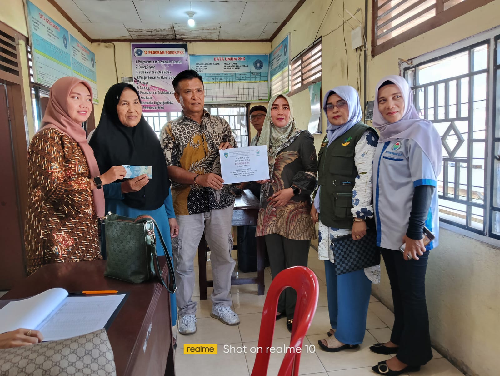 Penyaluran BLT DD Tahap II Nagari Pasar Tapan