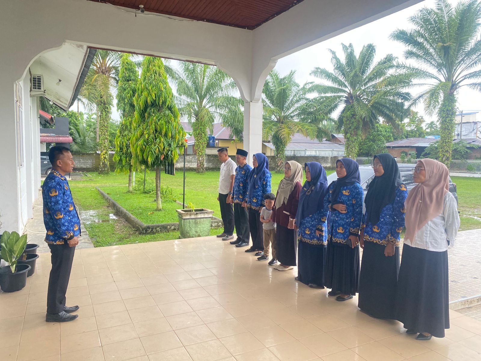 Apel Pagi Pegawai Kantor Kecamatan Basa Ampek Balai Tapan Selasa 17 Juni 2025