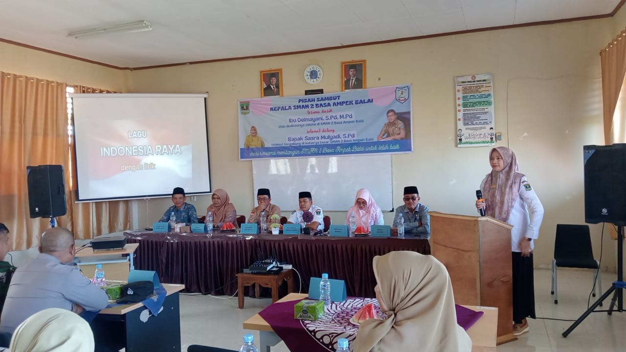 Kasi Trantib Kecamatan Basa Ampek Balai Tapan menghadiri acara pisah sambut kepala sekolah UPT SMA N