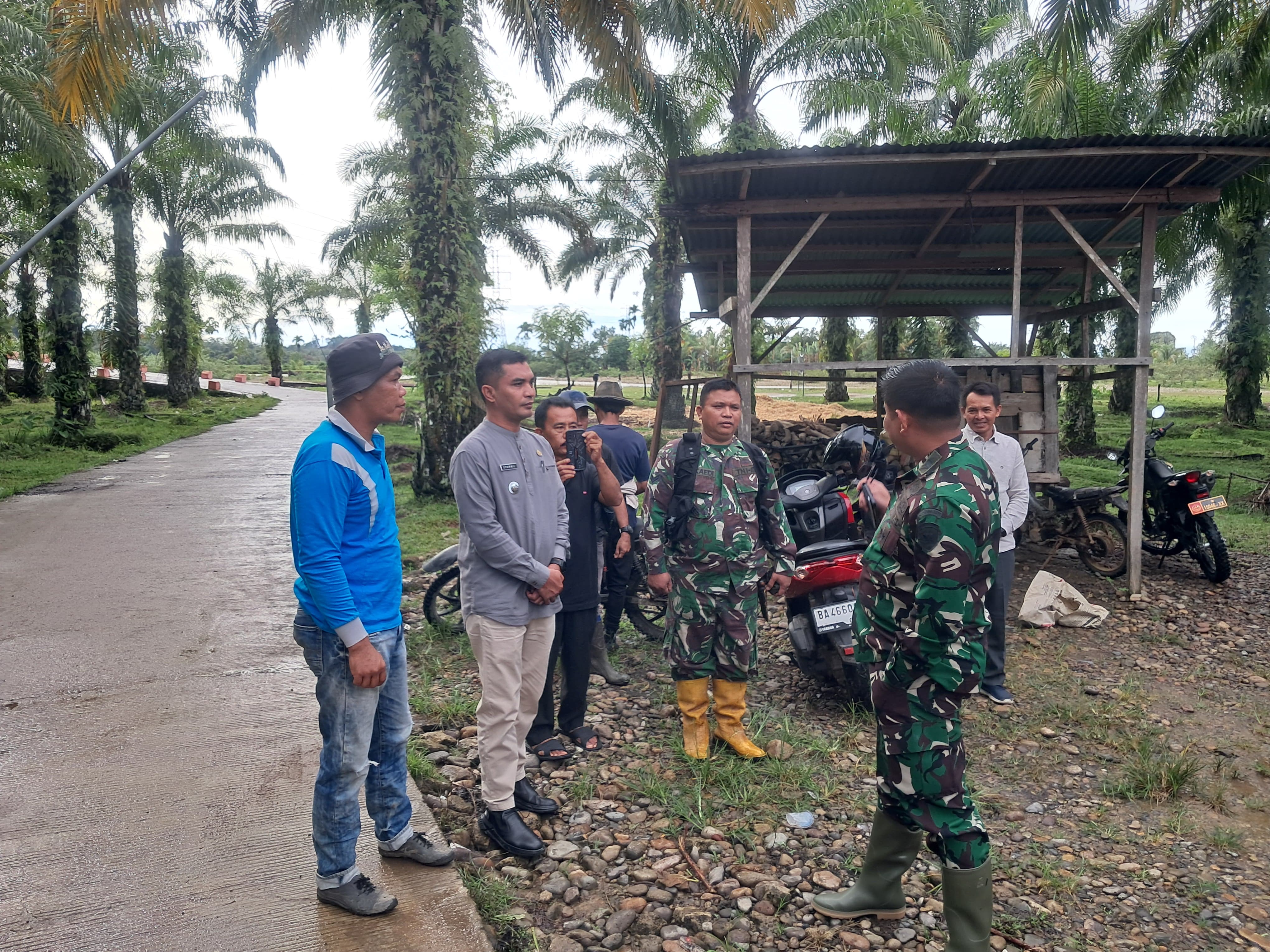 Camat Basa Ampek Balai Tapan melakukan Survey Lokasi Pembangunan Batalion 