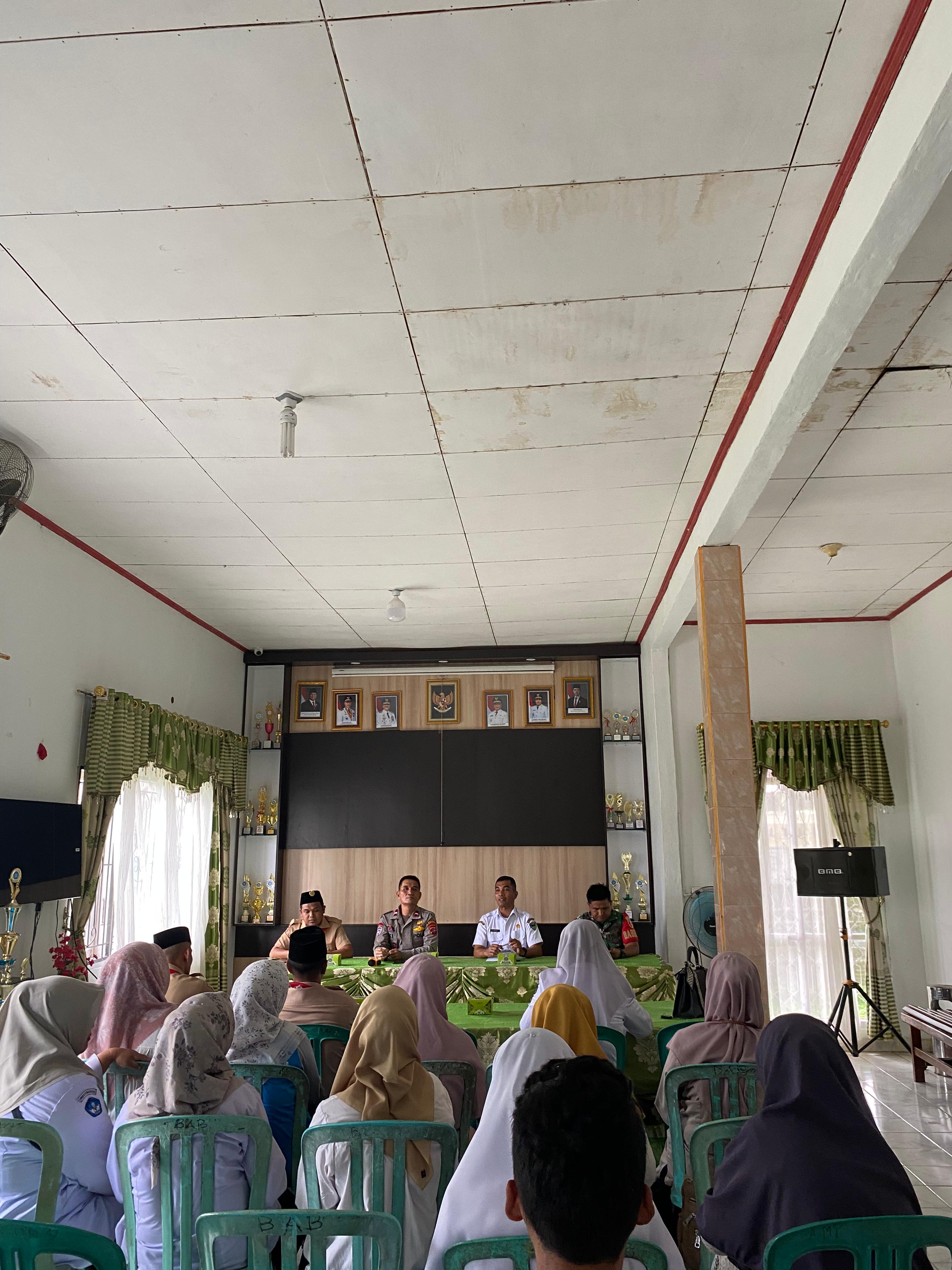 Musyawarah Pembentukan Kepengurusan Kwartir Ranting 2025-2030 di Kantor Kecamatan Basa Ampek Balai T