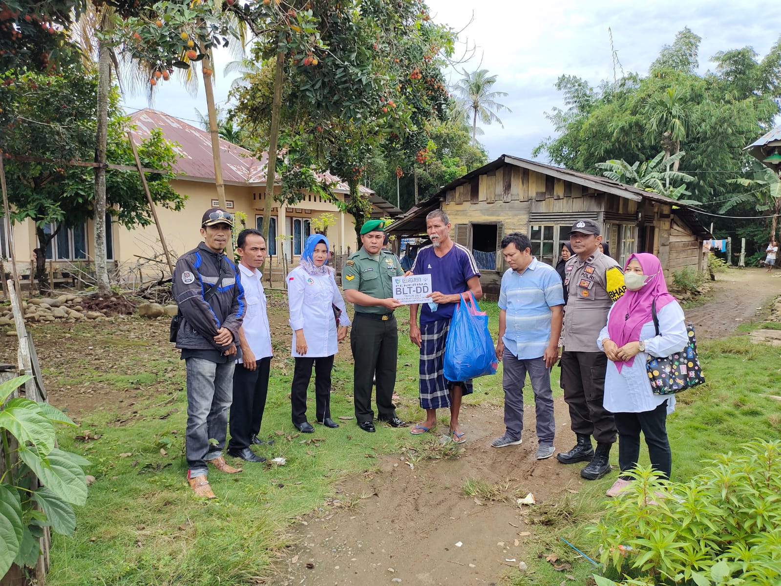 Penyaluran BLT Dana Desa Bulan September Nagari Riak Danau Tapan