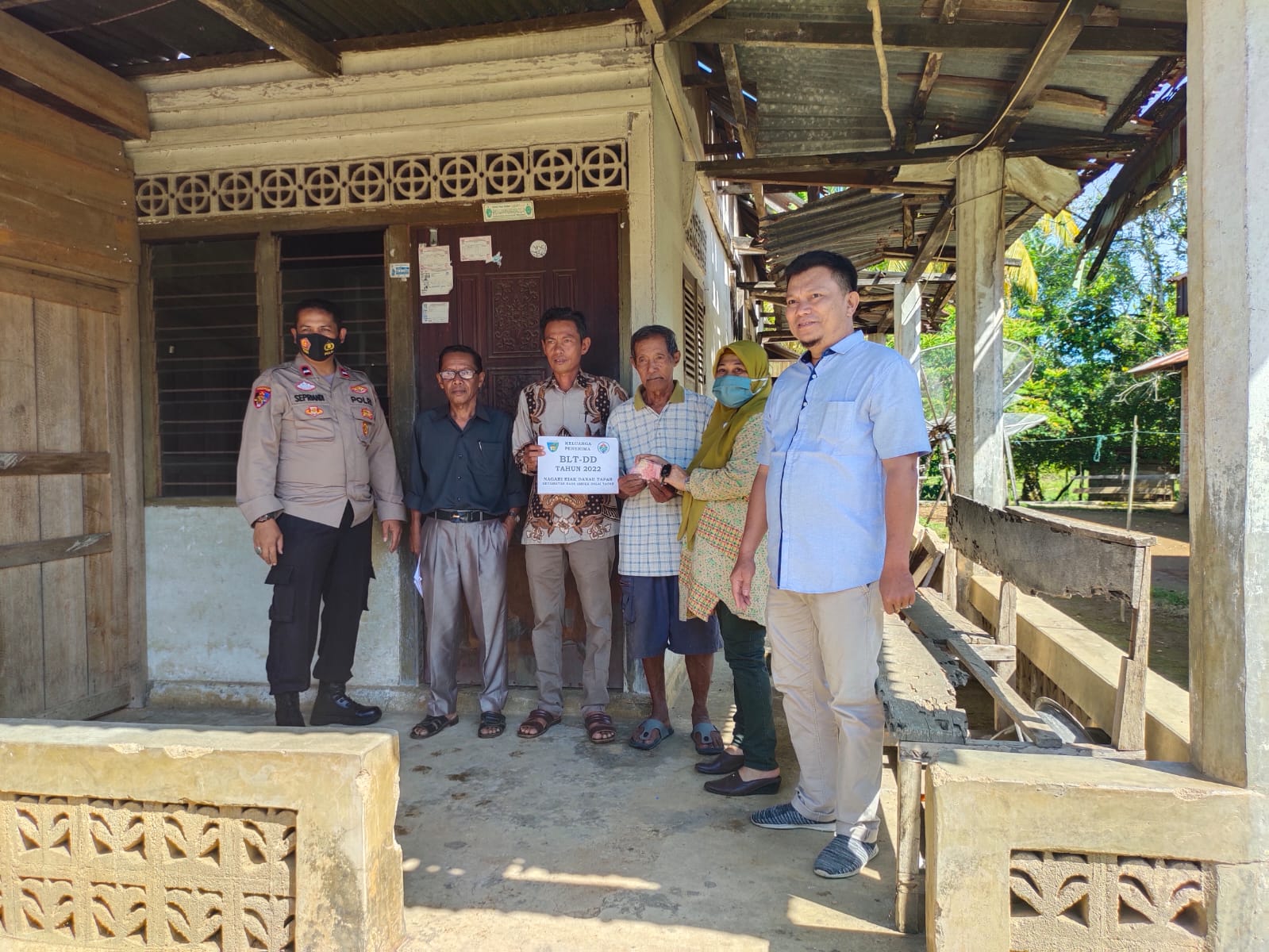 Penyaluran BLT Dana Desa bulan April s.d juni 2022 Nagari Riak Danau Tapan