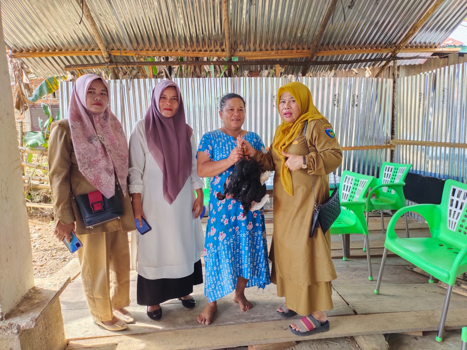 Penyerahan Ketahanan Pangan Peternakan Nagari Riak Danau Tapan