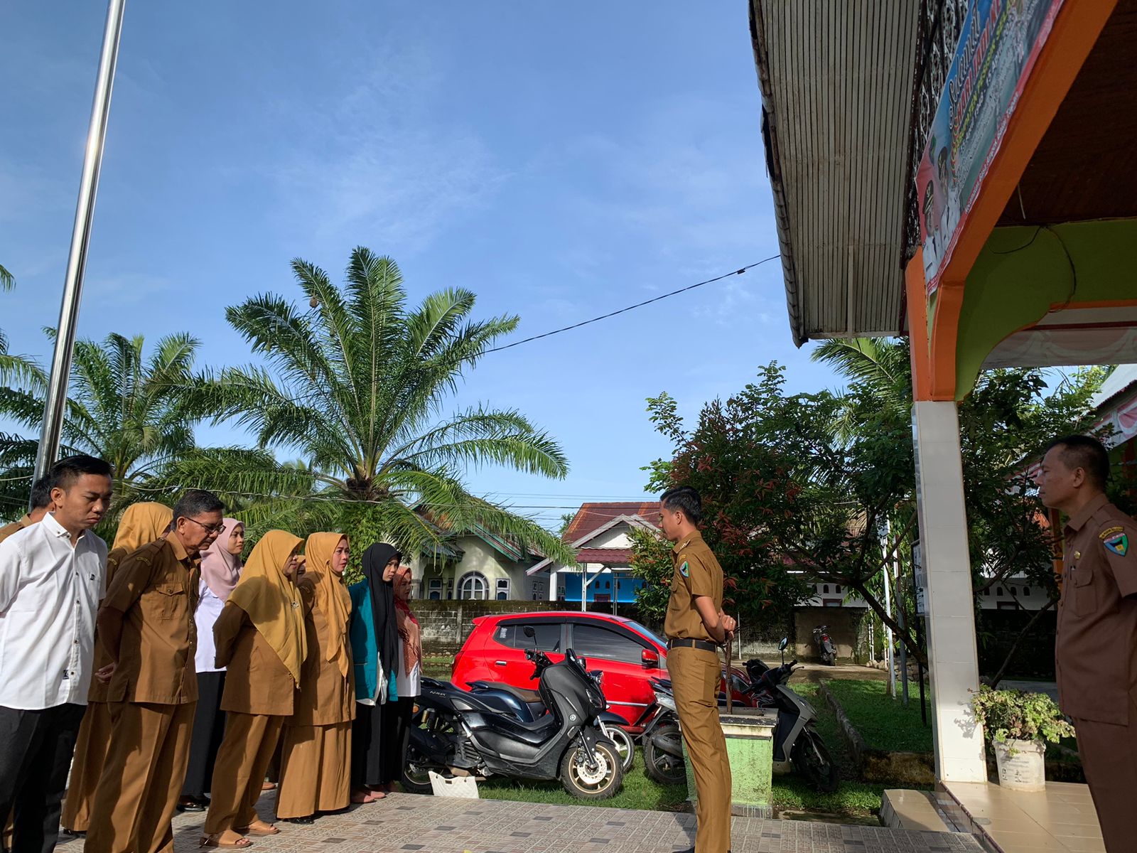 Apel Pagi di Hari Senin oleh Seluruh Pegawai Kantor Kecamatan Basa Ampek Balai Tapan
