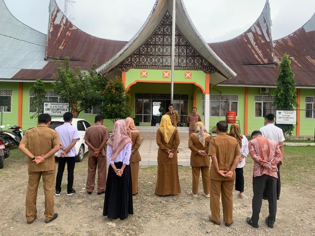 Apel Pagi di Hari Senin 02 Oktober 2023 Pegawai Kantor Kecamatan Basa Ampek Balai Tapan