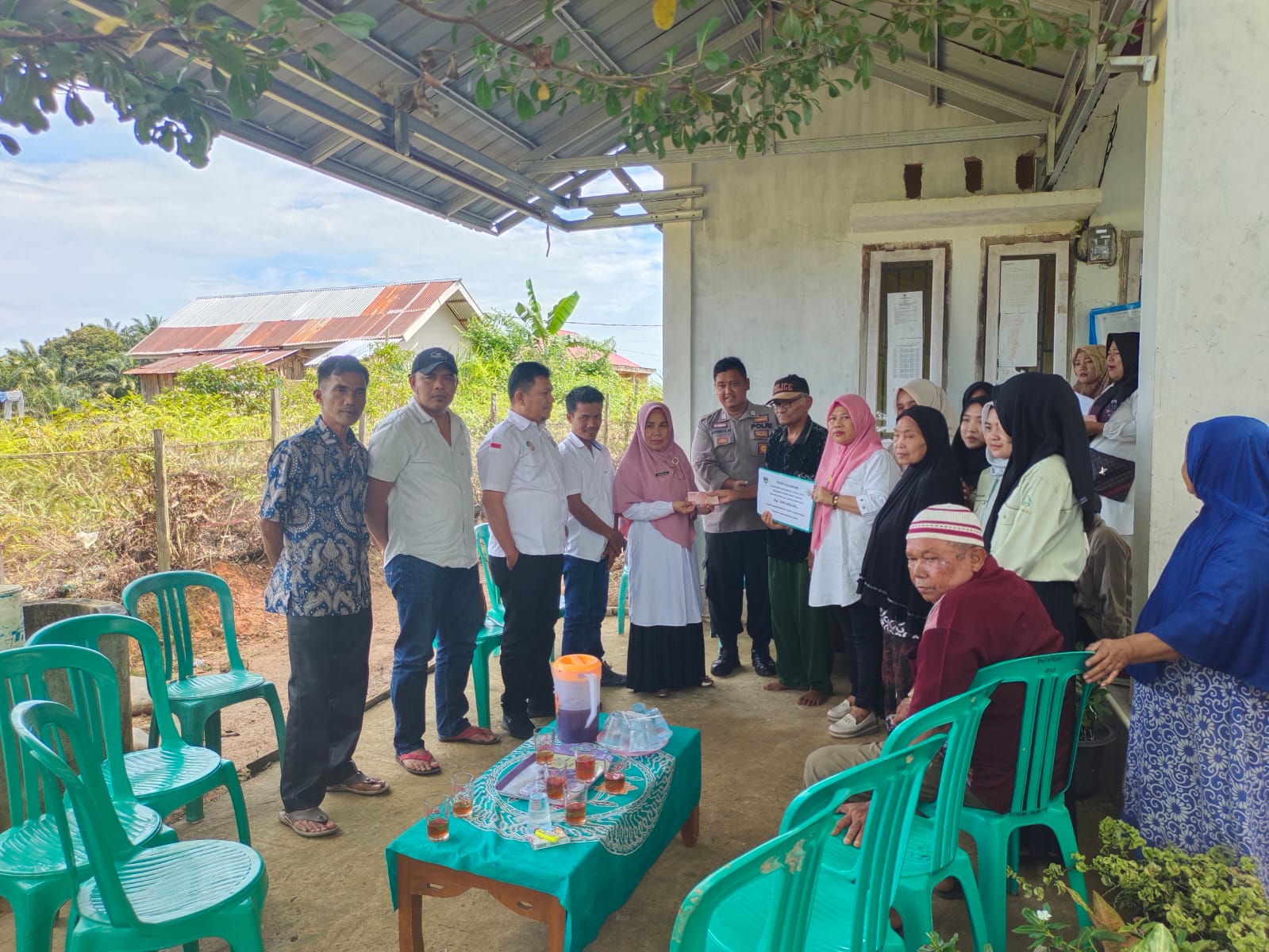 Penyaluran BLT  DD Tahap II Nagari Dusun Baru Tapan