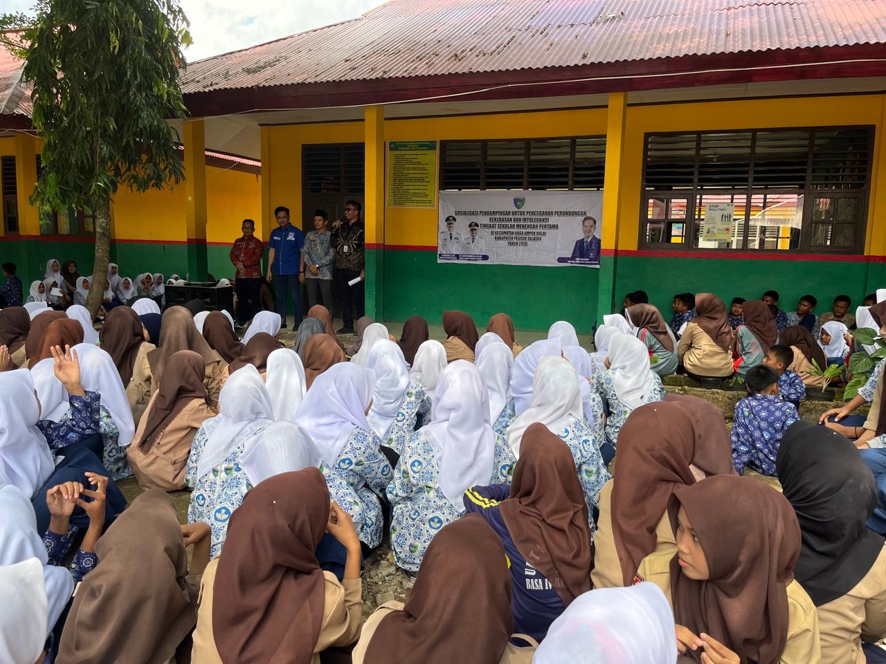 Kasi Trantib Kecamatan Basa Ampek Balai Tapan menghadiri acara Reses Anggota DPRD Kabupaten Pesisir 