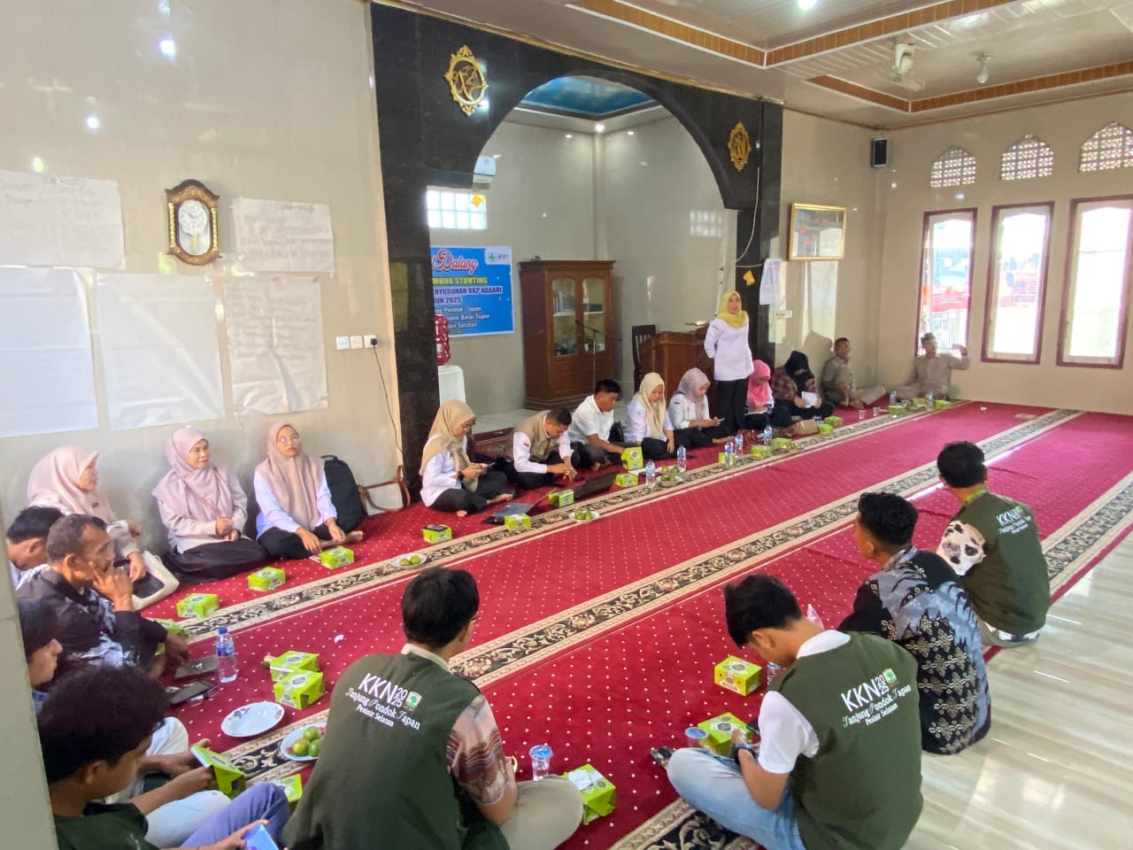 Kasi Ekobang Kec Basa Ampek Balai Tapan Menghadiri Acara Rembuk Stunting di Nagari Tanjung Pondok Ta