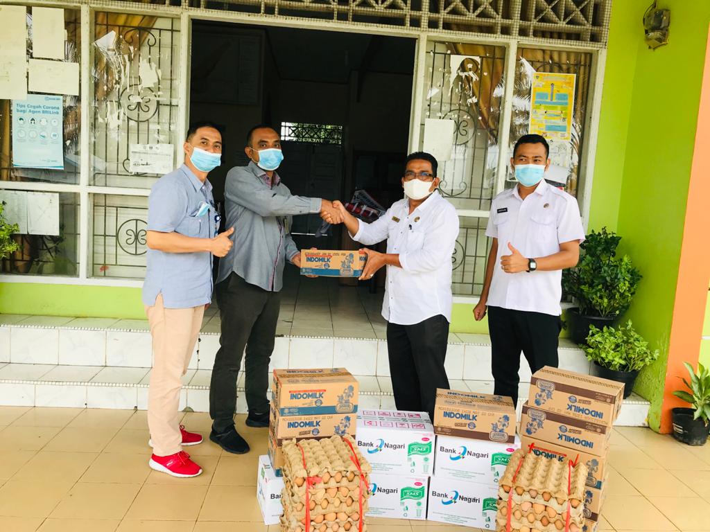 Bank Nagari Cabang Tapan Menyerahkan Bantuan untuk Peserta Donor Darah