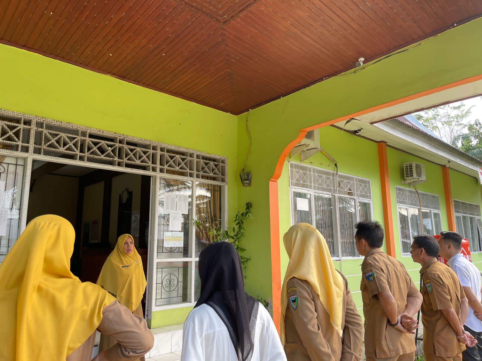 Apel Pagi Pegawai Kantor Kecamatan Basa Ampek Balai Tapan