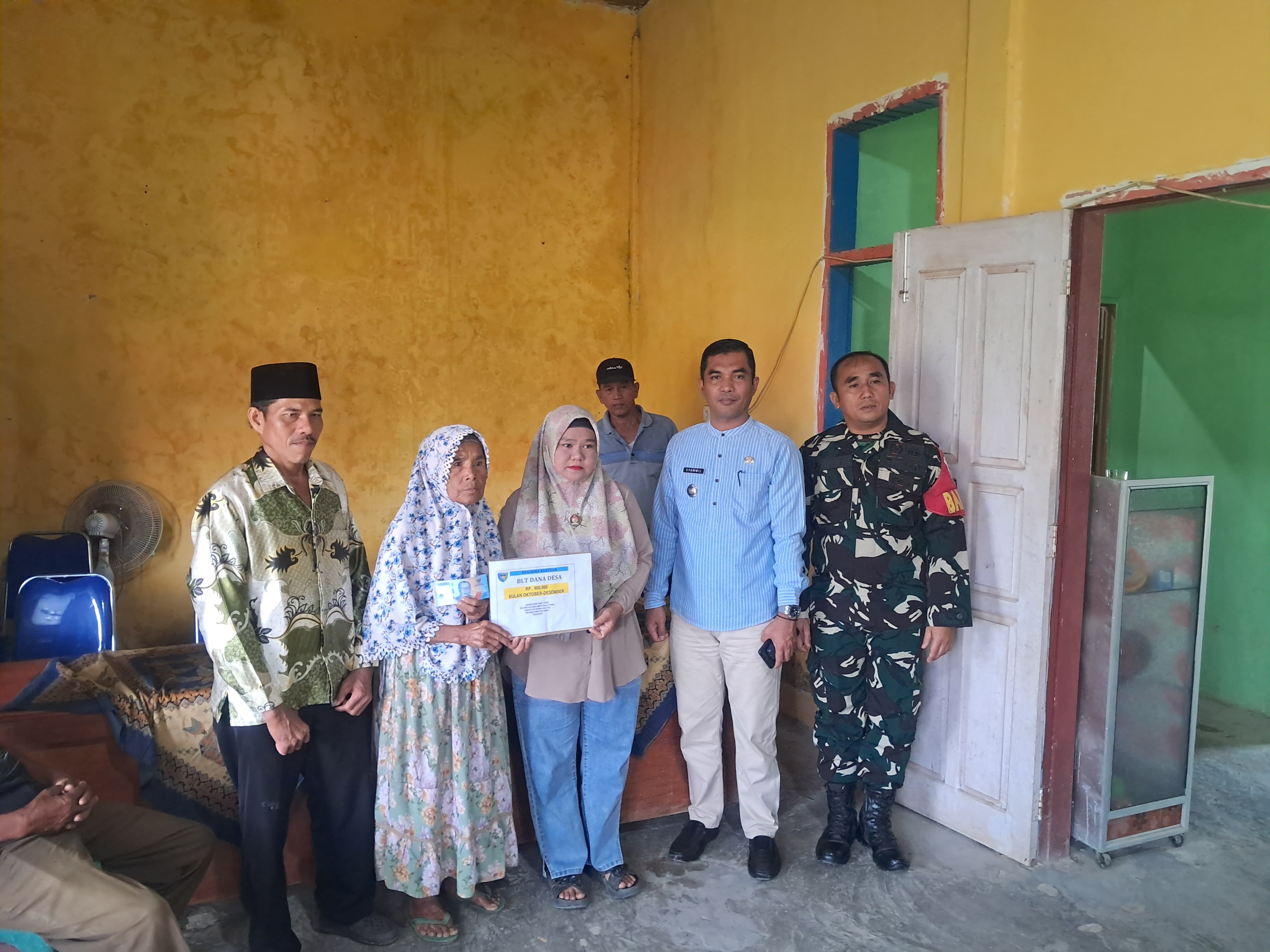 Penyerahan BLT DD Nagari Bukit Buai Tapan