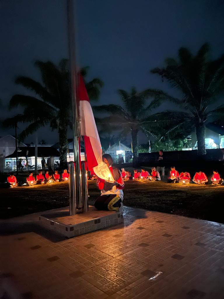 Pengukuhan Sekaligus Pelaksanaan Renungan Suci Calon Anggota Paskibra Kecamatan Basa Ampek Balai Tap