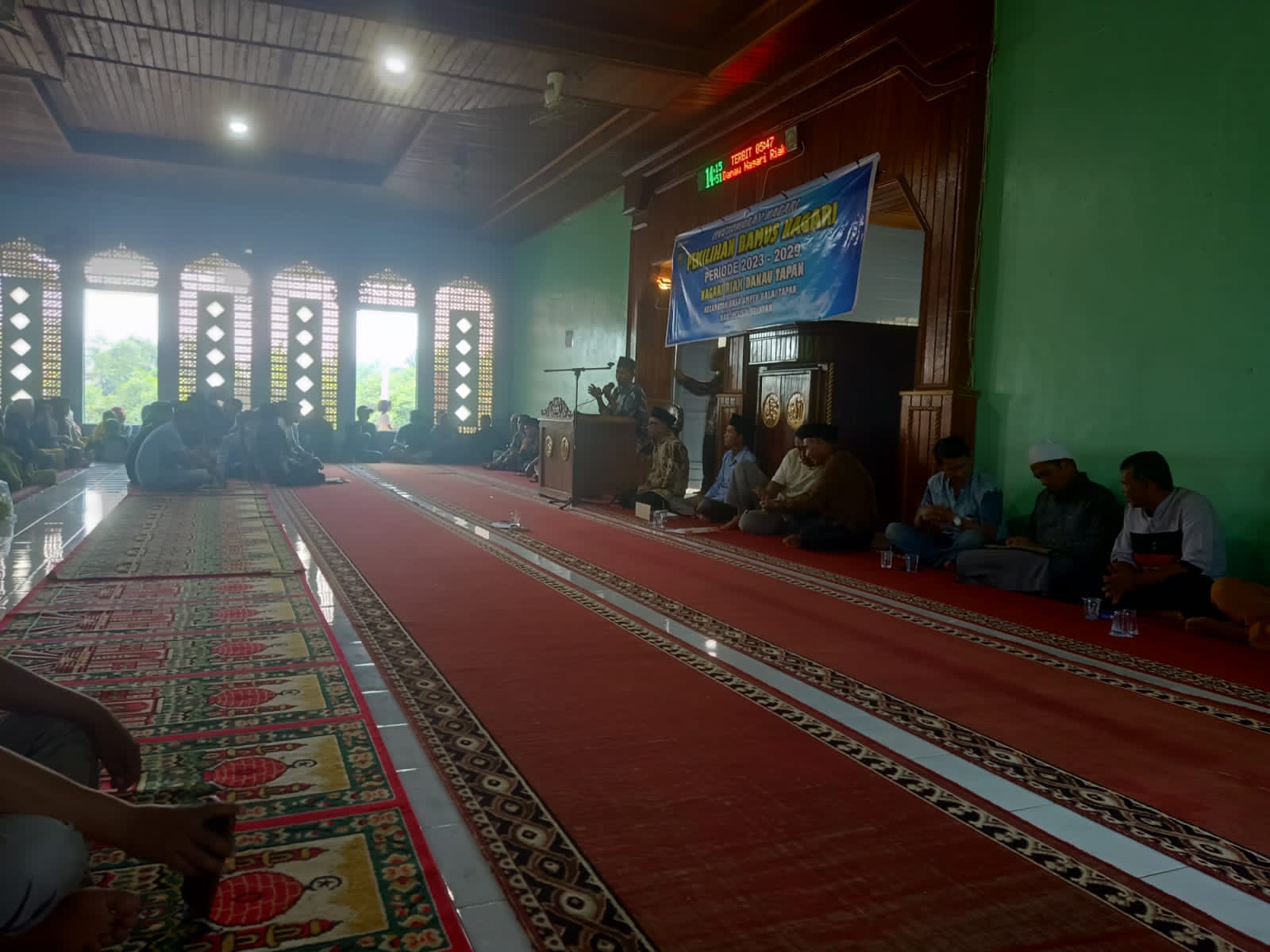 Camat Basa Ampek Balai Menghadiri Acara Pilbamus Nagari Riak Danau Tapan