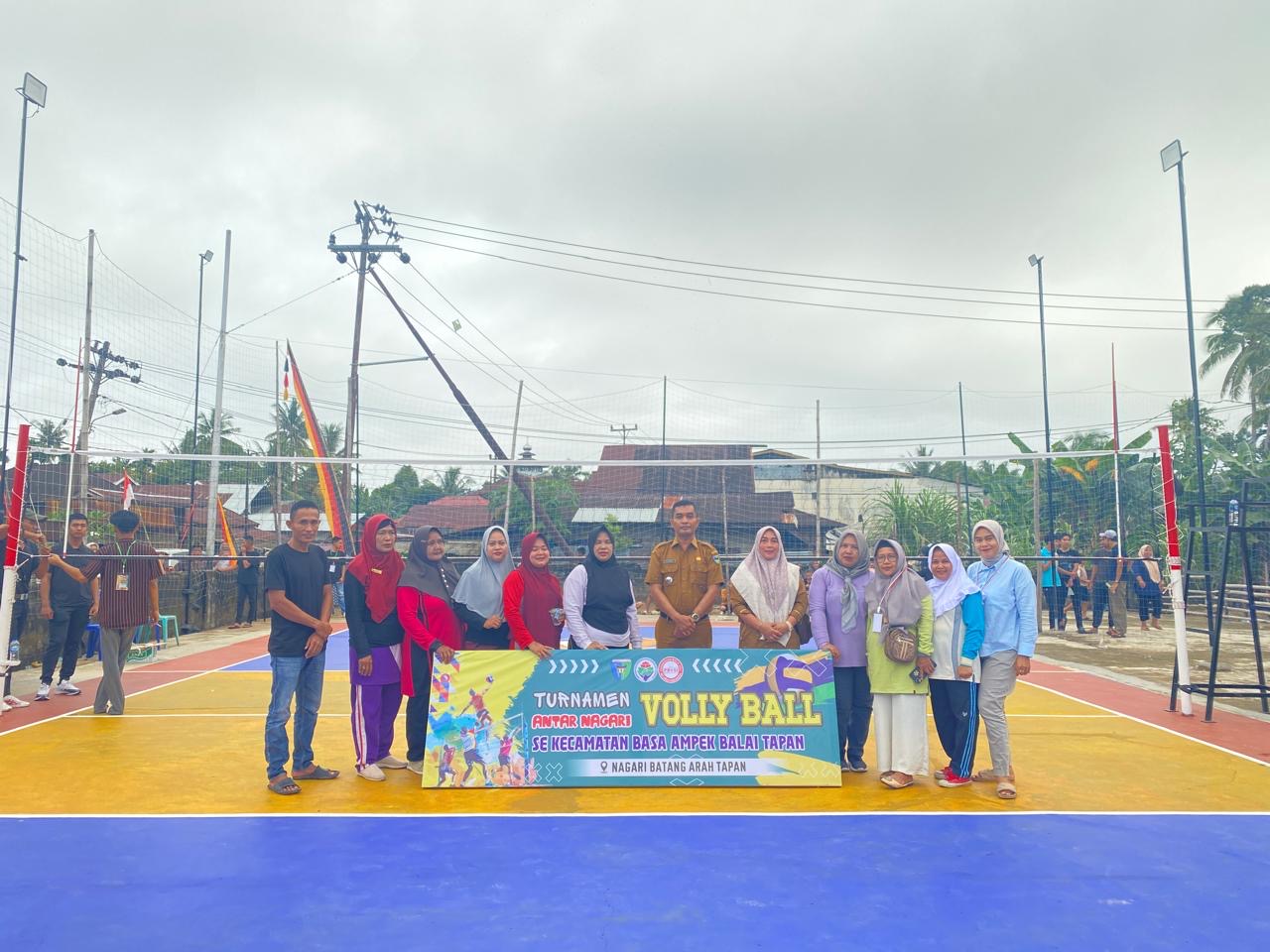 Camat Basa Ampek Balai Tapan menghadiri acara Pembukaan Open Tournament Voli antar Nagari se-Kecamat