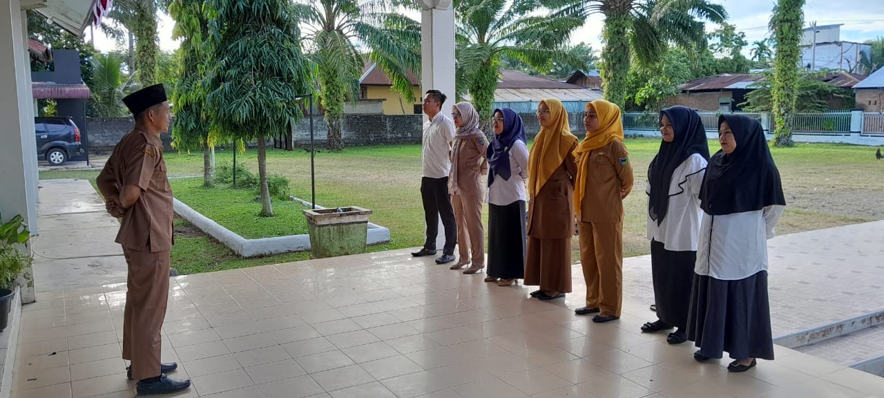 Pegawai Kantor Kecamatan Basa Ampek Balai Tapan Gelar Apel Pagi 25 Agustus 2025