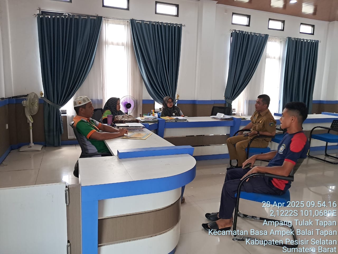 Camat Basa Ampek Balai Tapan melakukan tinjauan ke Gedung UKL Capil Kecamatan Basa Ampek Balai Tapan