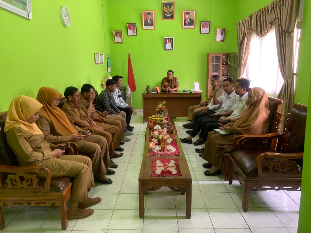 Rapat Staff Kantor Kecamatan Basa Ampek Balai Tapan