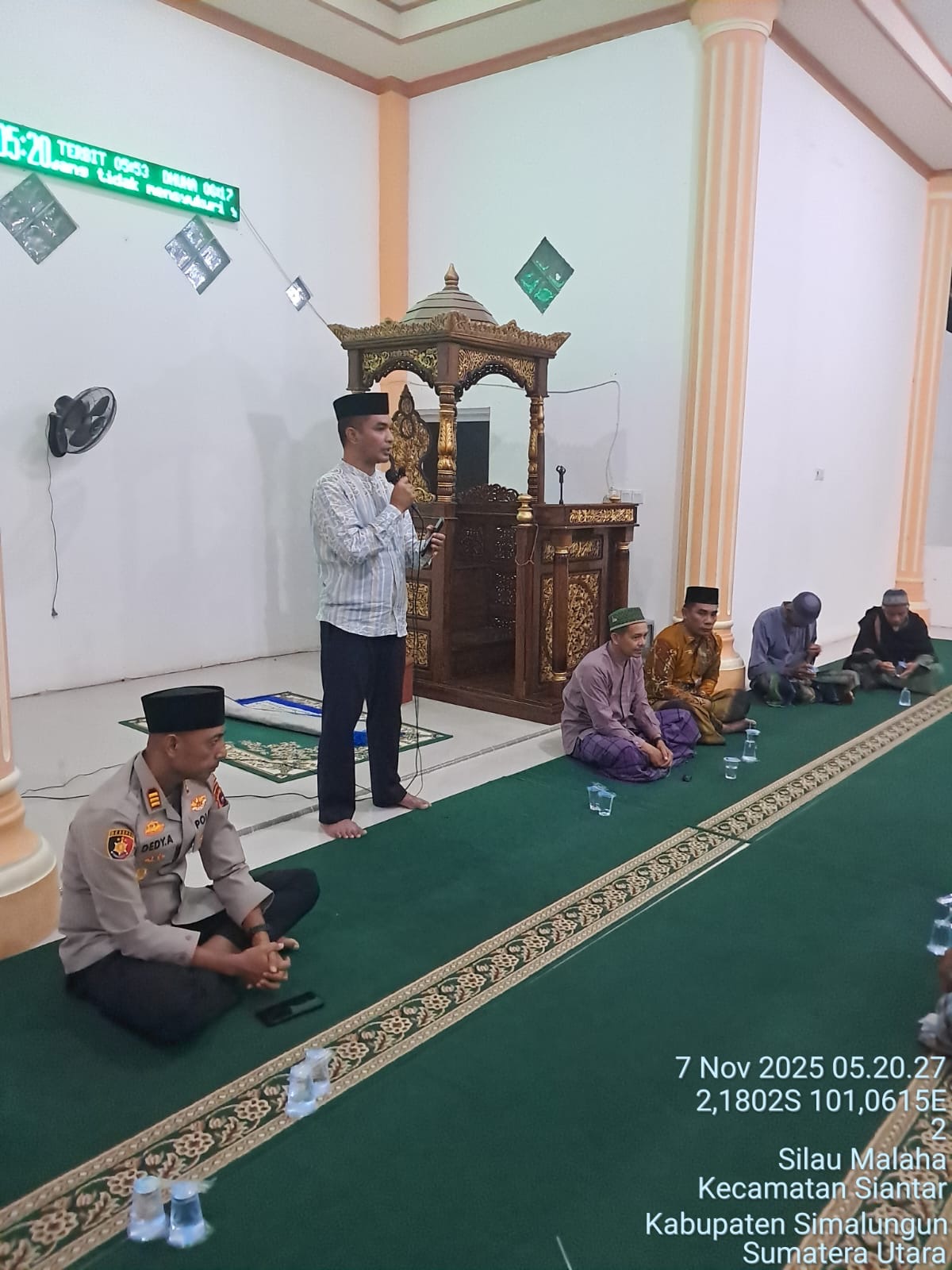 Camat Basa Ampek Balai Tapan Sholat Shubuh Berjamaan di Nagari Tapan