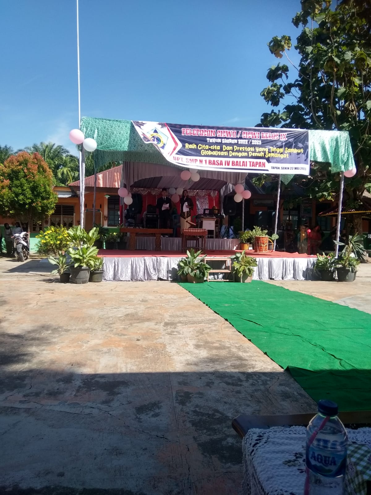 Camat Basa Ampek Balai Tapan Menghadiri Undangan Dari UPT SMP N 1 BAB Tapan