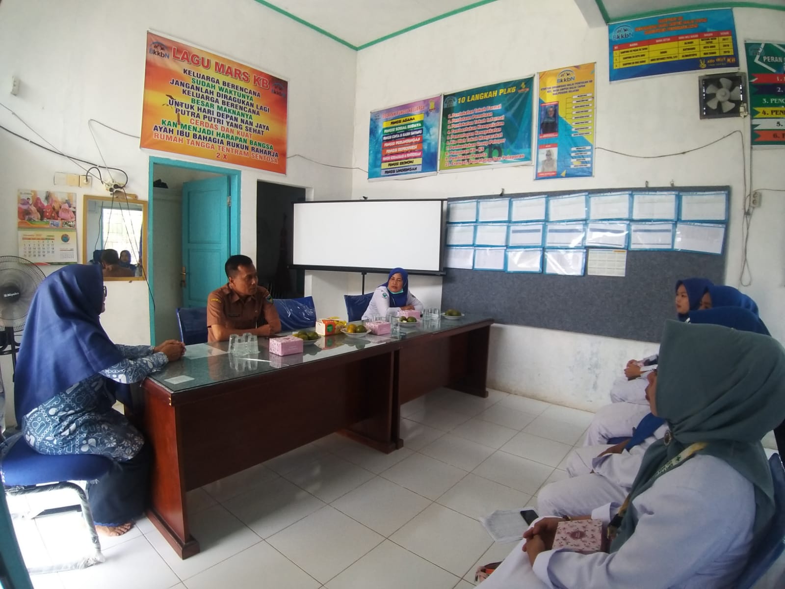 Sekretaris Kecamatan Menghadiri Kegiatan Mini Loka Karya Tingkat Kecamatan Basa Ampek Balai Tapan