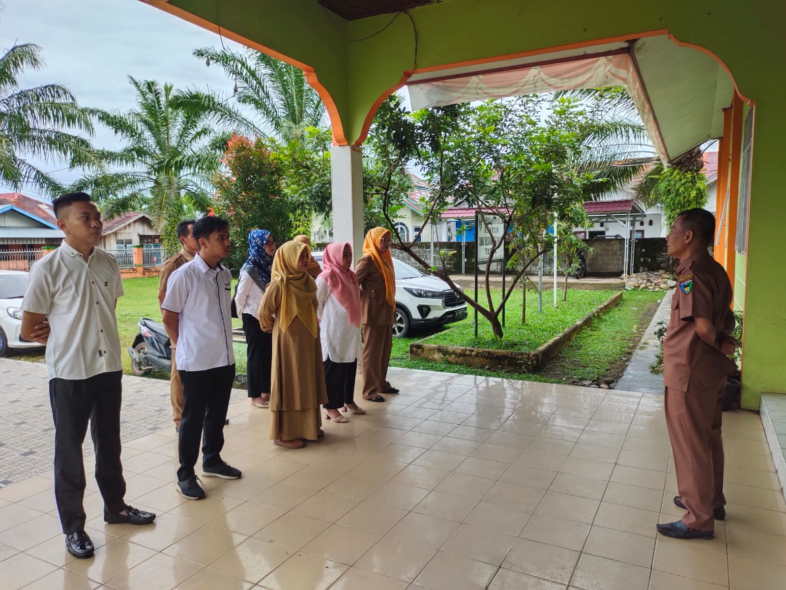 Apel Pagi Pegawai Kantor Kecamatan Basa Ampek Balai Tapan Senin 24 Juli 2023