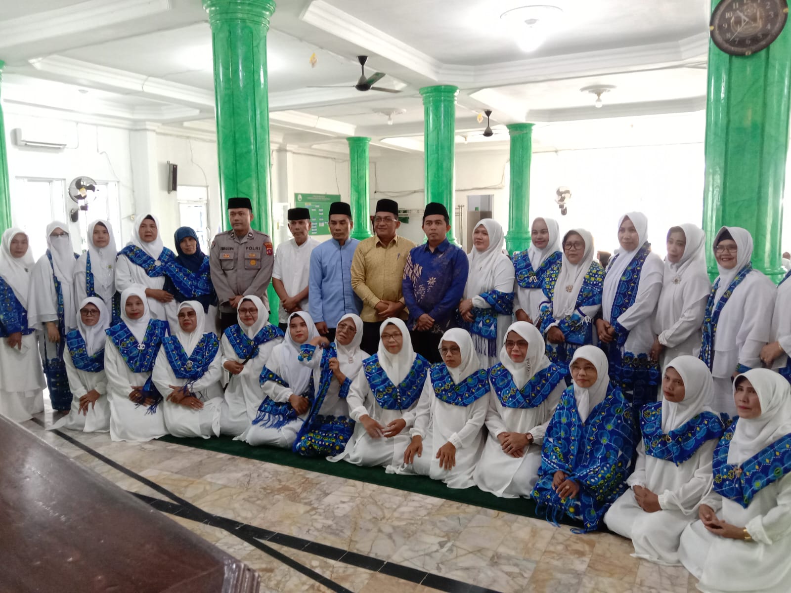 Camat Basa Ampek Balai Tapan menghadiri acara Tabligh Akbar di Mesjid Nurul Haq Pasar Tapan