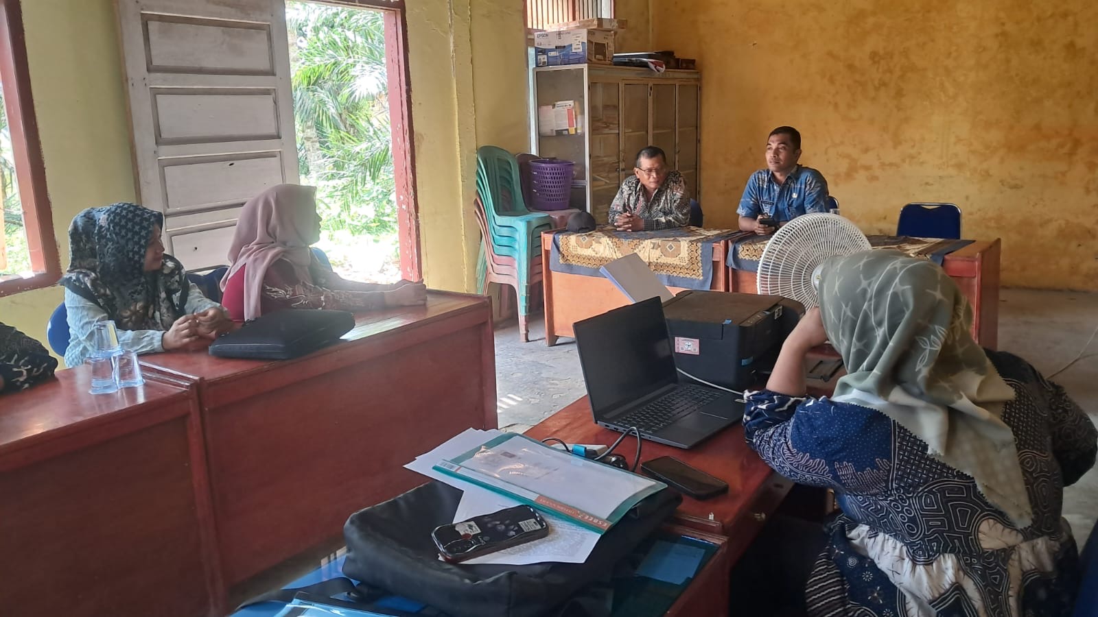 Kunjungan Camat Basa Ampek Balai Tapan ke Kantor Wali Nagari Bukit Buai Tapan