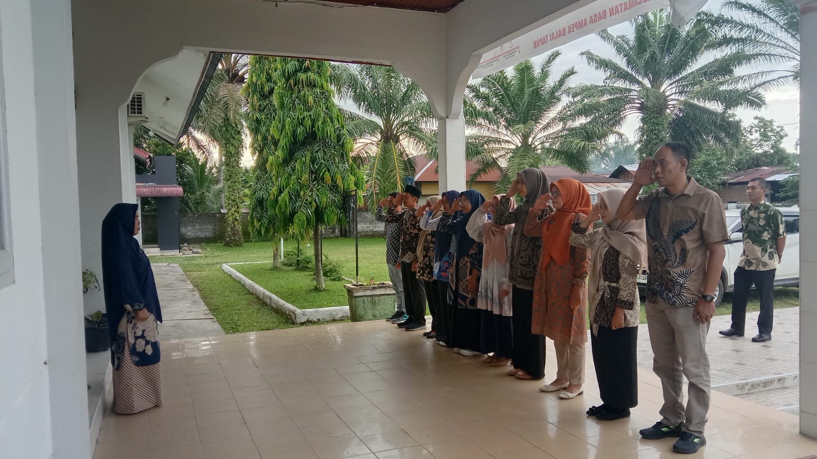 Apel Pagi Pegawai Kantor Kecamatan Basa Ampek Balai Tapan Kamis 09 Oktober 2025