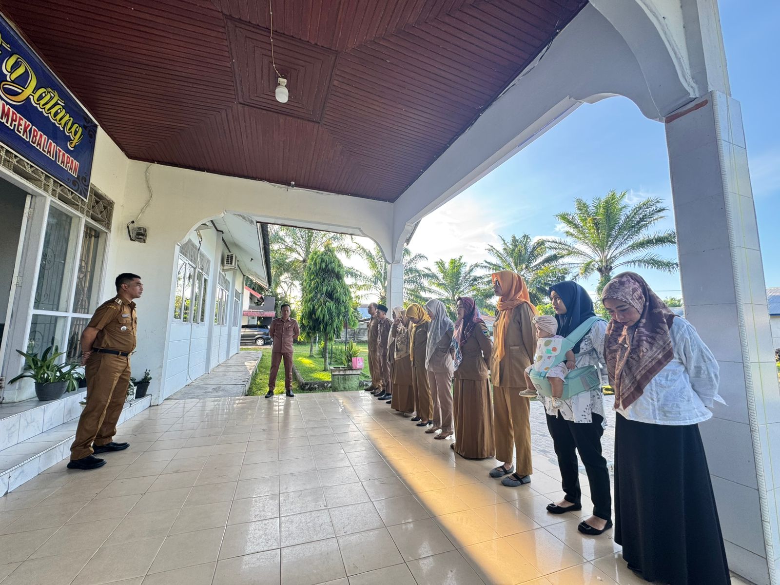 Apel Pagi Pegawai Kantor Kecamatan Basa Ampek Balai Tapan 06 Mei 2025