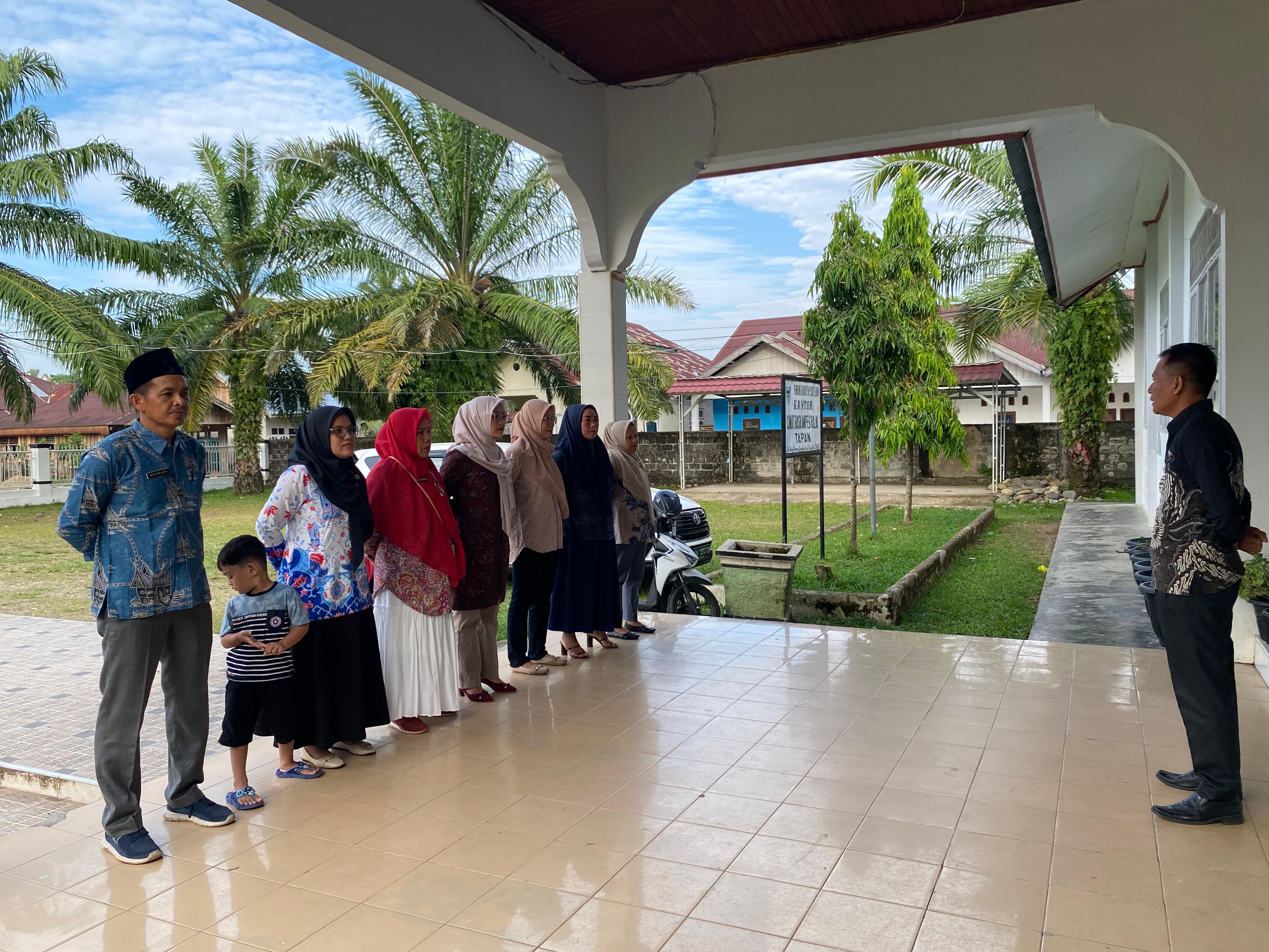 Apel Pagi Pegawai Kantor Kecamatan Basa Ampek Balai Tapan Kamis 26 Juni 2025
