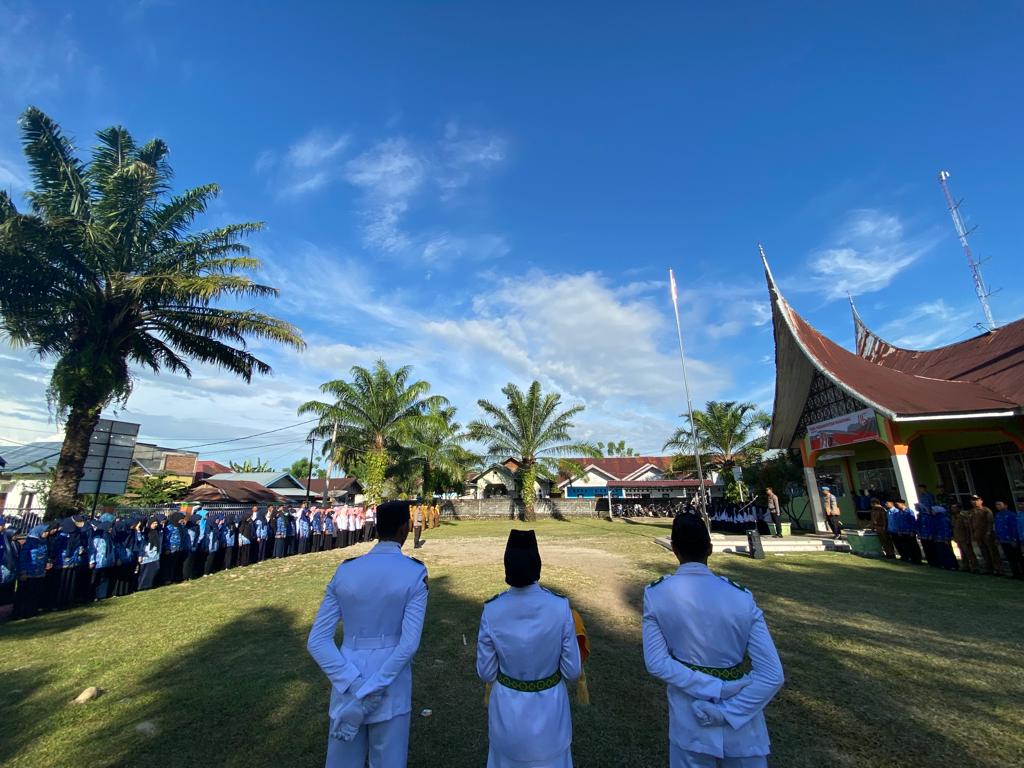 Upacara Peringatan Harkitnas ke 115 Kecamatan Basa Ampek Balai Tapan