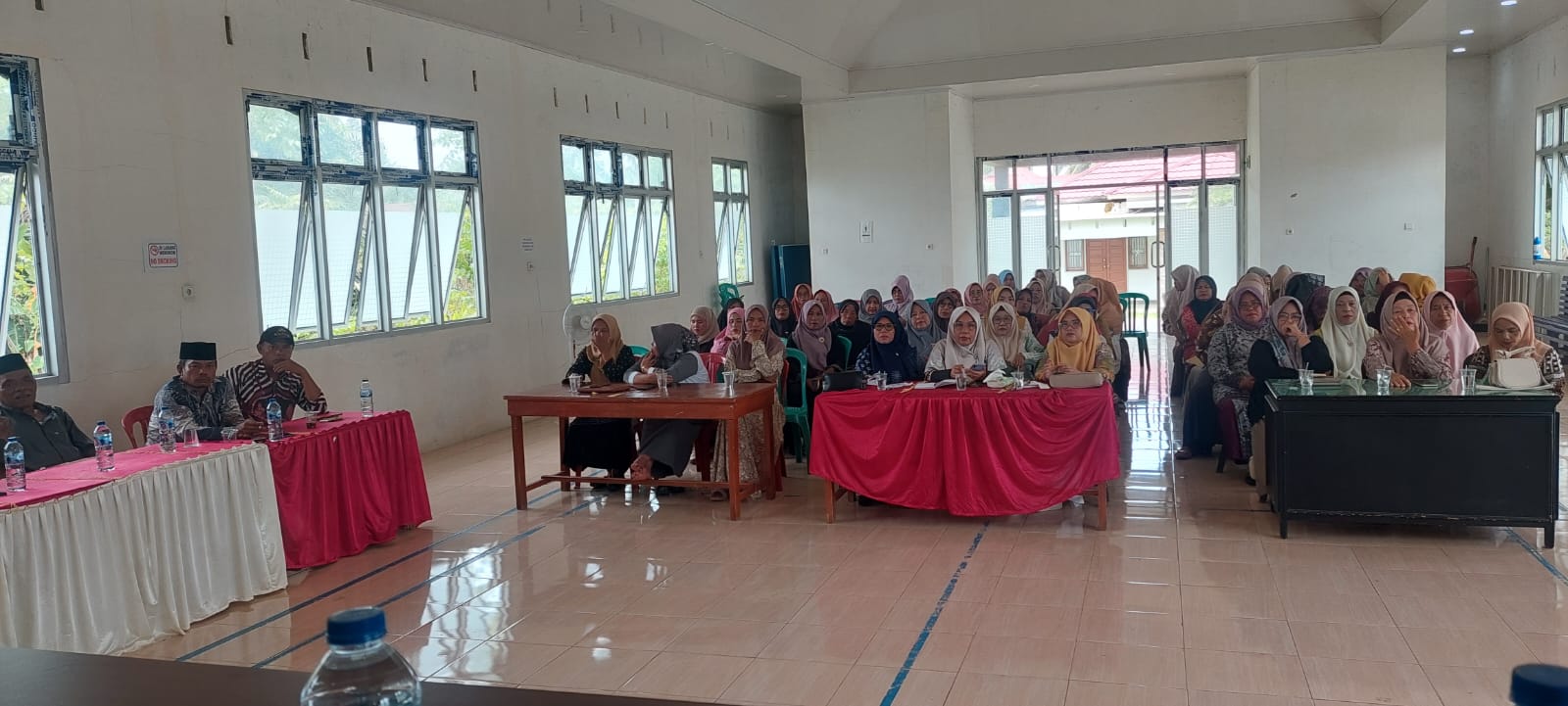 Camat Basa Ampek Balai Tapan menghadiri acara Musyawarah sekaligus Sosialisasi terkait Adat dan Buda