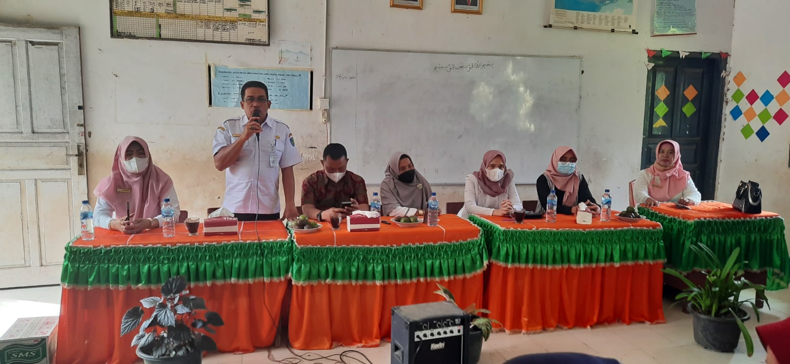 Sosialiasi Pelaksanaan Vaksinasi Covid-19 Anak Usia 6-11 Tahun di UPT SDN 10 Tajung Pondok dan SDN 1