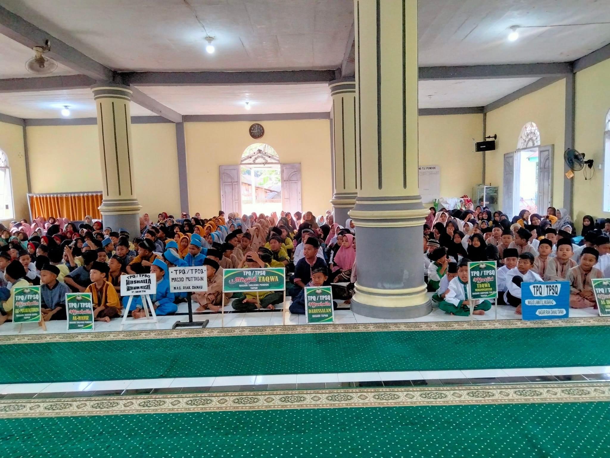 Camat Basa Ampek Balai Tapan Menghadiri Acara Didikan Subuh Gabungan