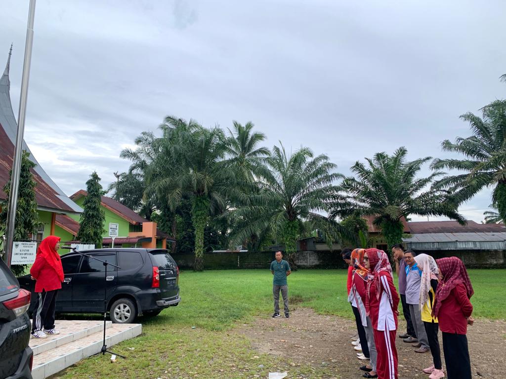 Apel Pagi Jumat 19 Januari 2024 Pegawai Kantor Kecamatan Basa Ampek Balai Tapan