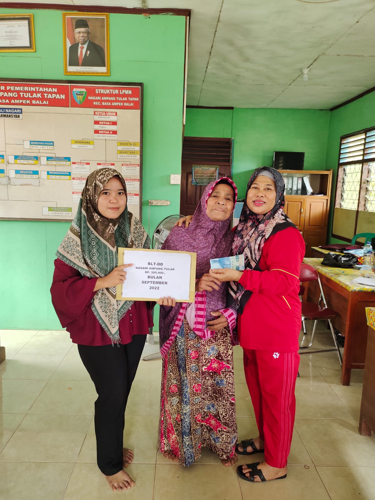 Penyaluran BLT Dana Desa Bulan September 2022 Nagari Ampang Tulak Tapan