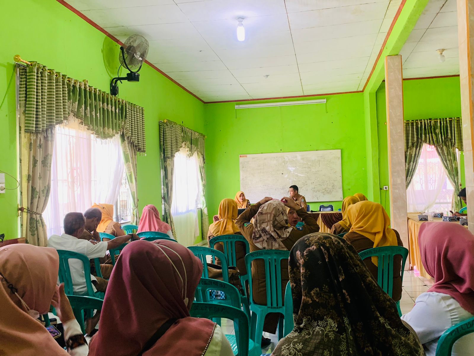 Rapat Penetapan Zonasi PPDB  Sekolah se Kecamatan Basa Ampek Balai Tapan