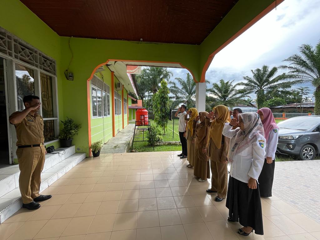 Kantor Kecamatan Basa Ampek Balai Tapan kembali melaksanakan Apel Pagi di Hari Senin