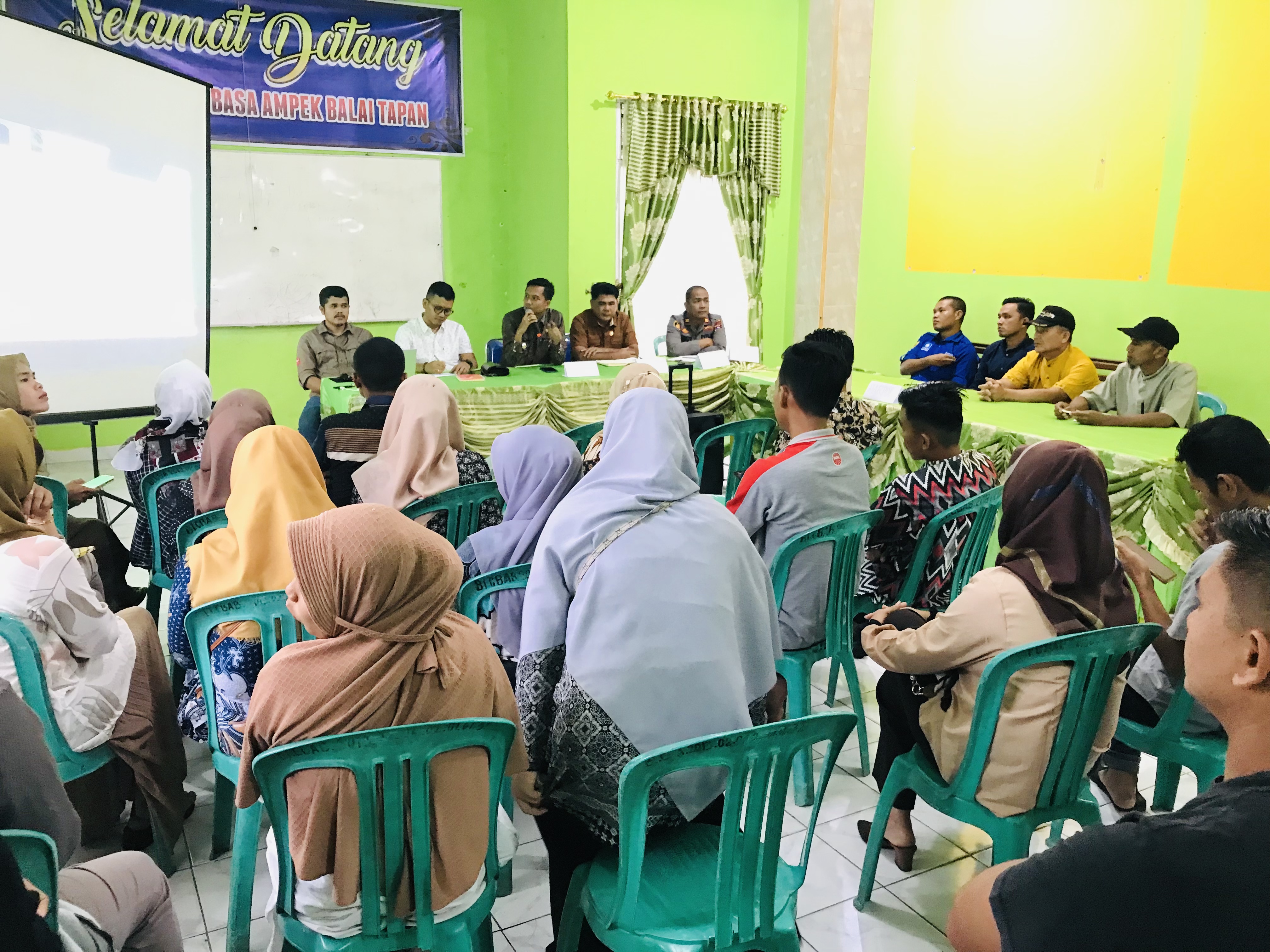 Camat Basa Ampek Balai Tapan menghadiri undangan Sosialisasi Daerah Pemilihan dan Alokasi Kursi Angg