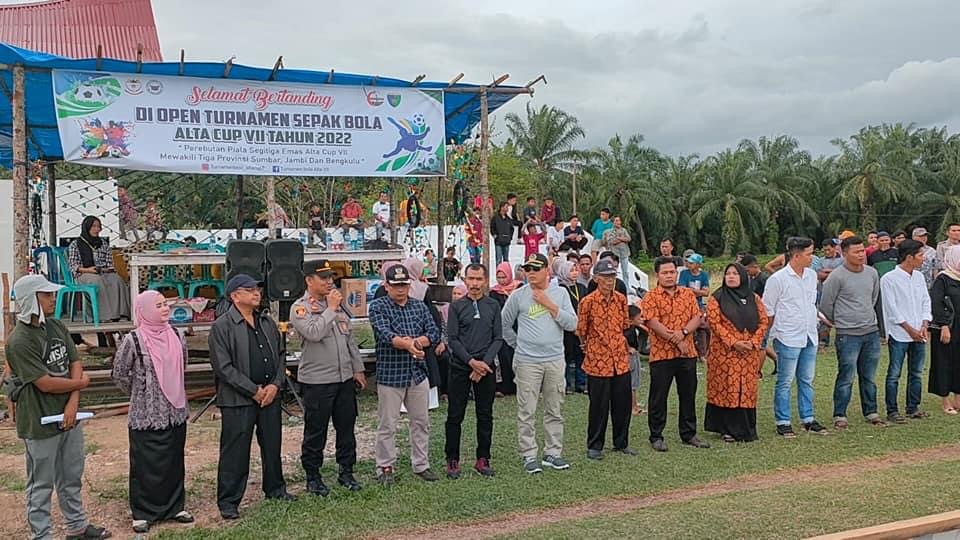 Pembukaan Open Turnamen Alta Cup ke VII Tahun 2022 Oleh Camat Basa Ampek Balai Tapan