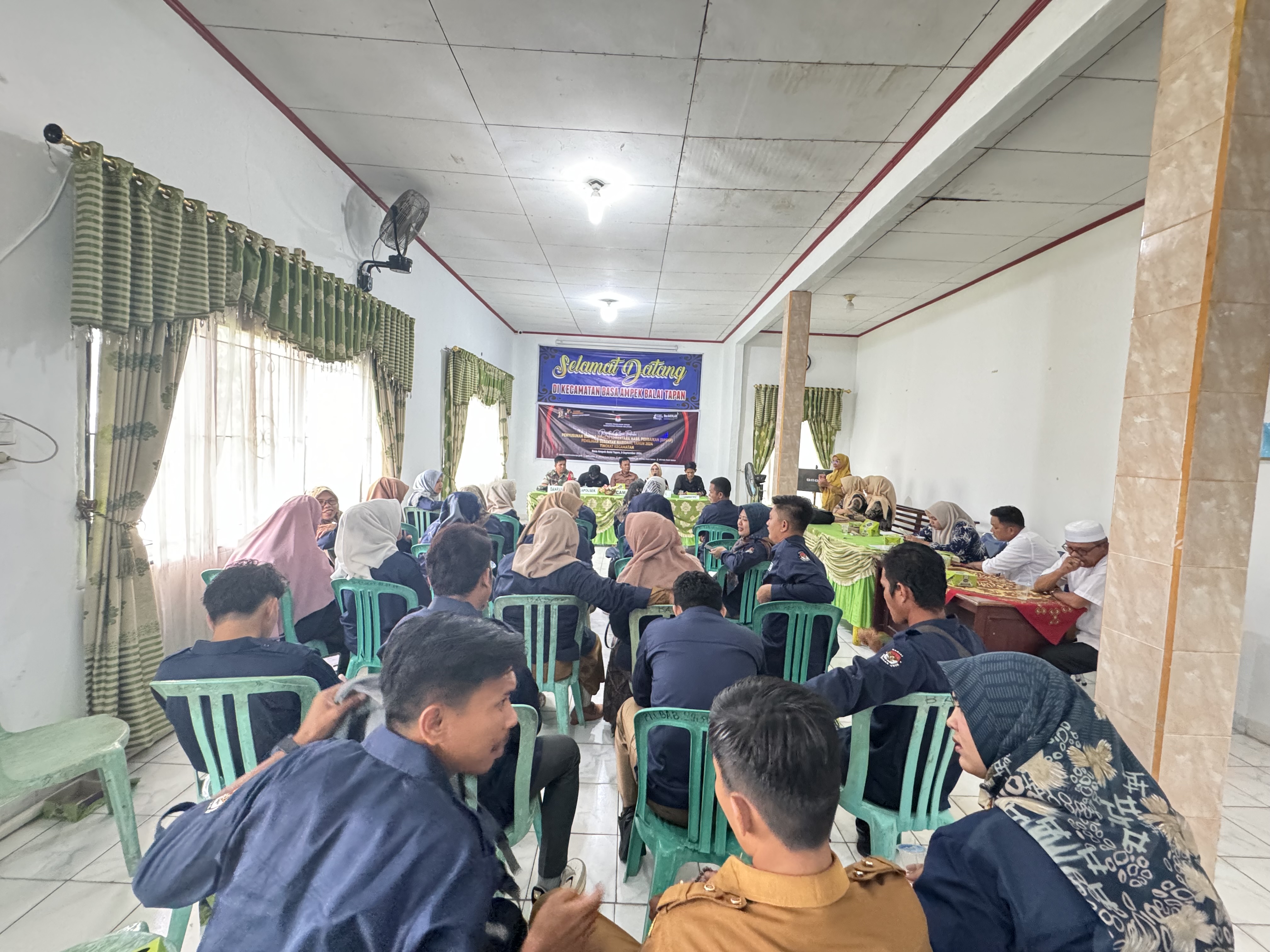 PPK Kecamatan Basa Ampek Balai Tapan melaksanakan Rapat Pleno Terbuka DPSHP Pemilihan Kepala Daerah 