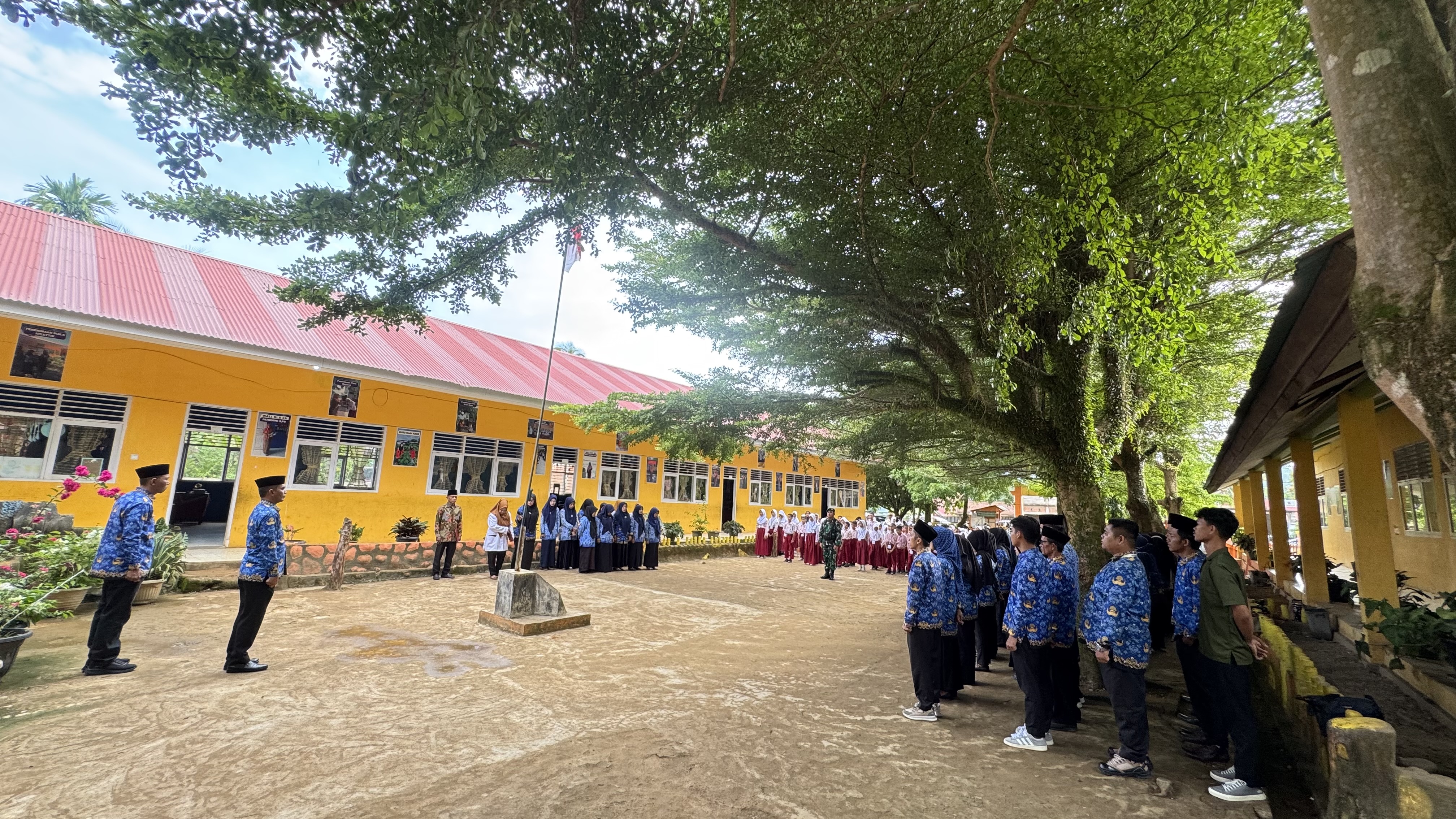 Upacara Peringatan Hari Kesaktian Pancasila di Kecamatan Basa Ampek Balai Tapan