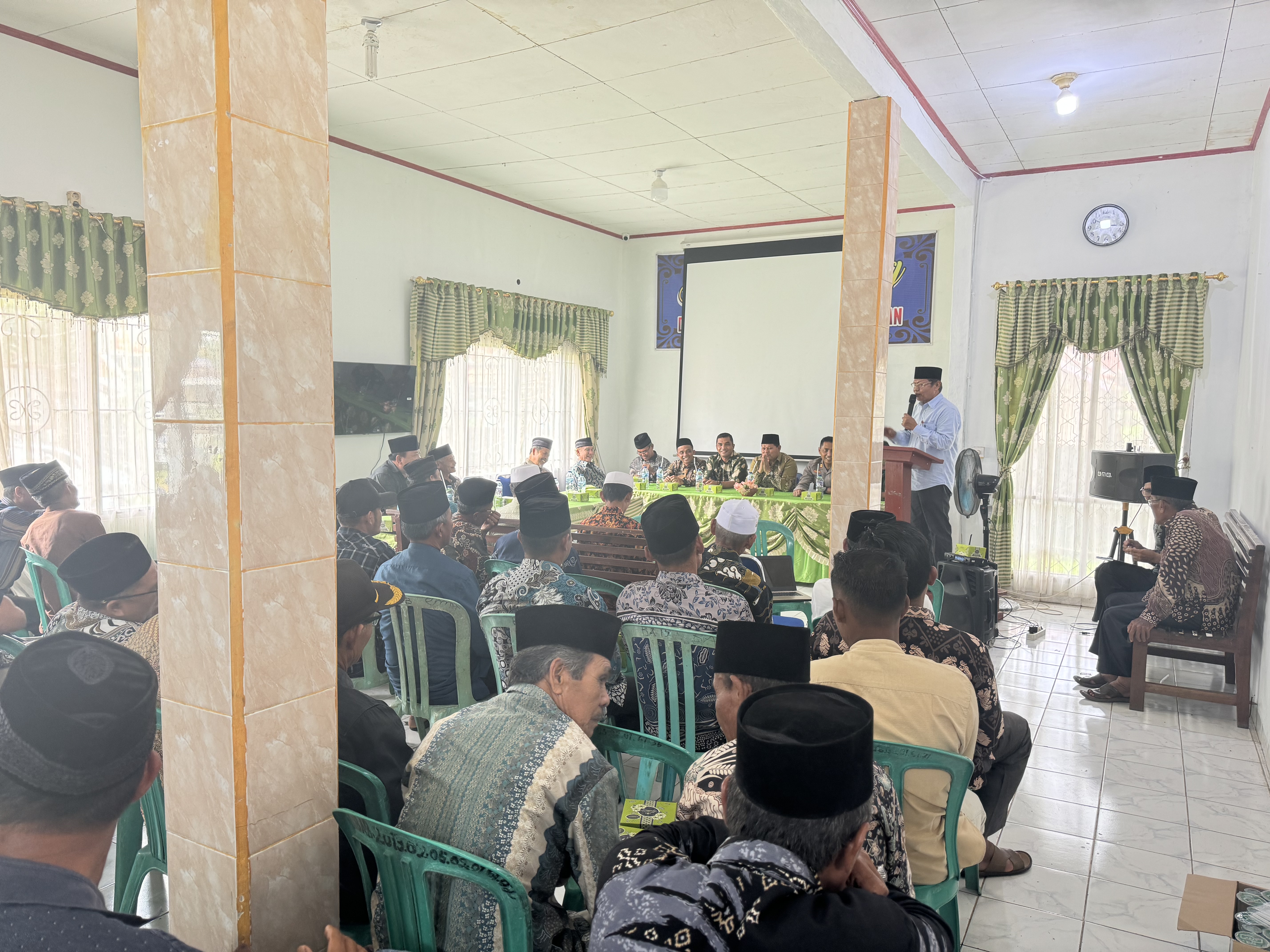 Camat Basa Ampek Balai Tapan Menghadiri acara Musyawarah Pemilihan Ketua KAN untuk Periode Tahun 202